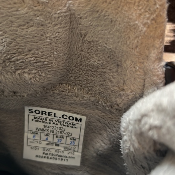 SOREL Winter Boots - Picture 9 of 9